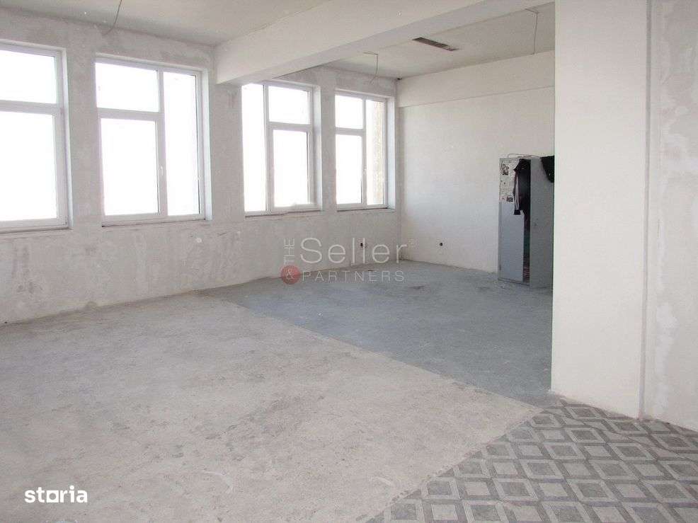 Cladire Office - Imagine principală: 2/11