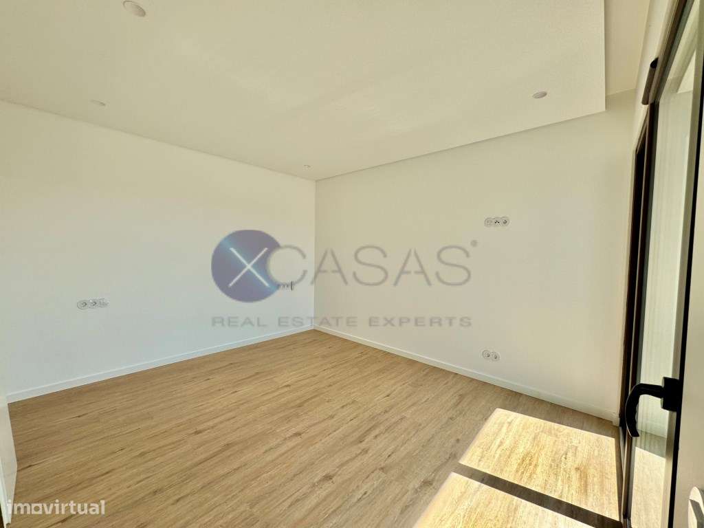 Moradia T3, nova a estrear, situada em Murches.-30