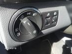 Volkswagen Touran 1.9 TDI DPF BlueMot Highline - 19