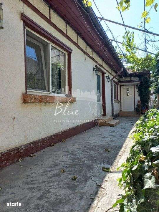 Casa batraneasca  cu teren de 435mp cu utilitati si deschidere 14 m- - Imagine principală: 2/10