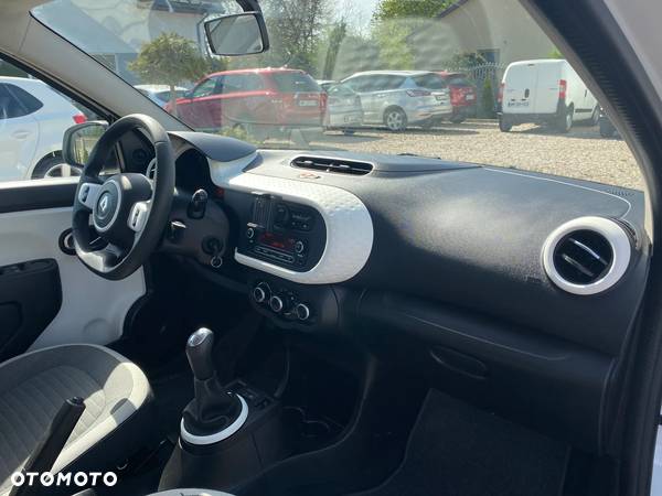 Renault Twingo SCe 75 INTENS - 22