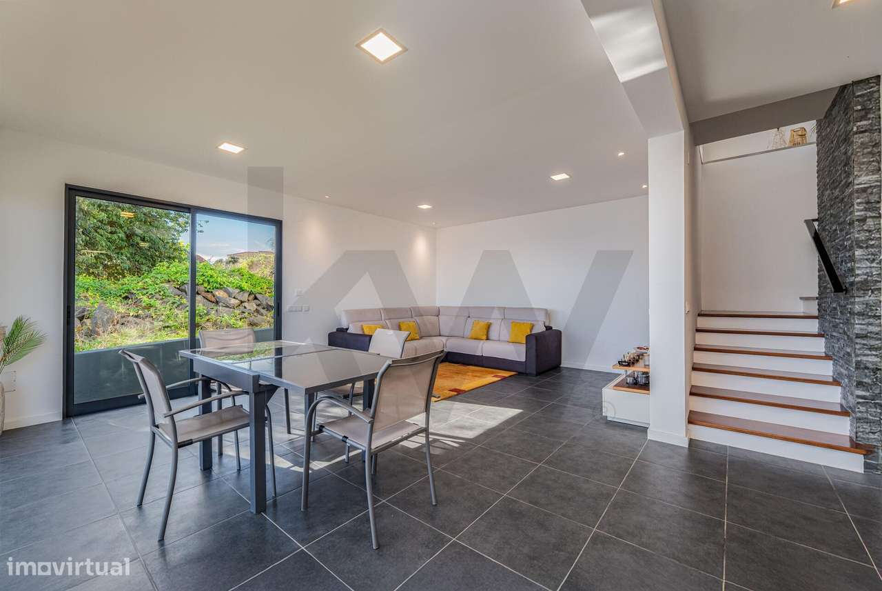 Moradia T3 com escritório, dois pisos e grande lote — Gaula, Santa Cru-4