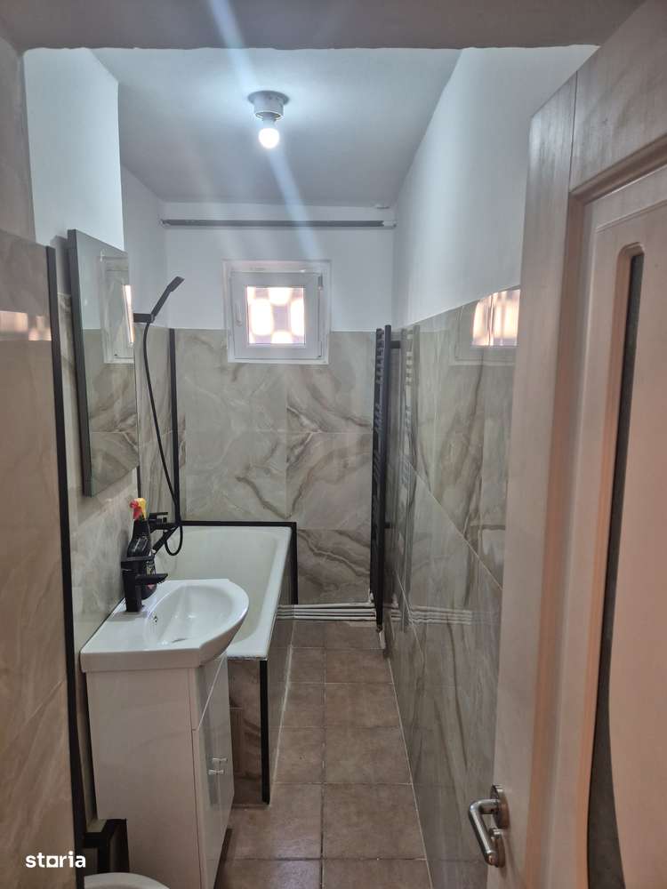 Garsonieră cu balcon, et.1 Intim - Imagine principală: 4/5