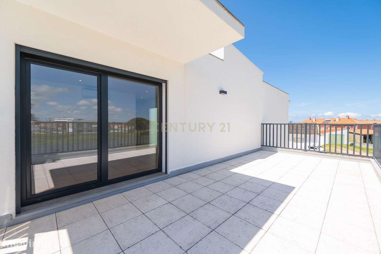 Sintra - Bolembre , moradia T4 nova, construção moderna e linhas conte-34