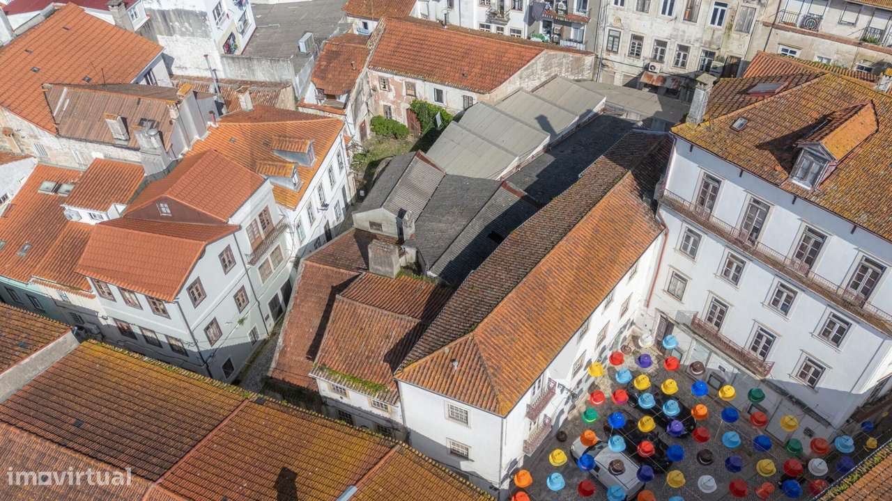 Conjunto de 2 Prédios na Baixa de Coimbra com1.488 m2 - Grande imagem: 4/11