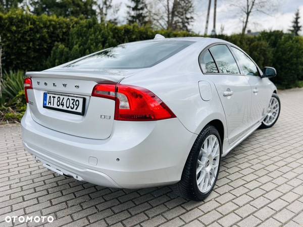 Volvo S60 D3 Geartronic R-Design - 21