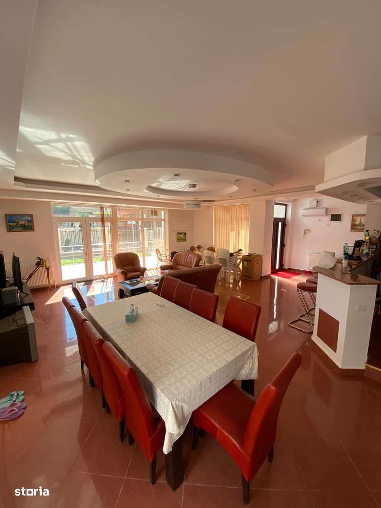 Eforie Sud vila locuinta deosebita P+2E situata la 150m de faleza - Imagine principală: 4/16