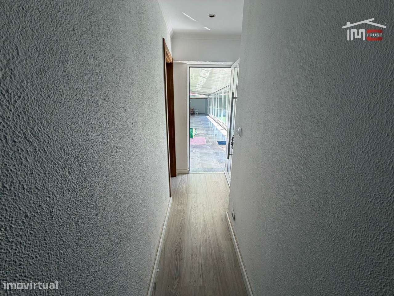 Moradia Isolada T3 + 2 em Palhais, Cozinha Equipada, Amplo Jardim, ...-27