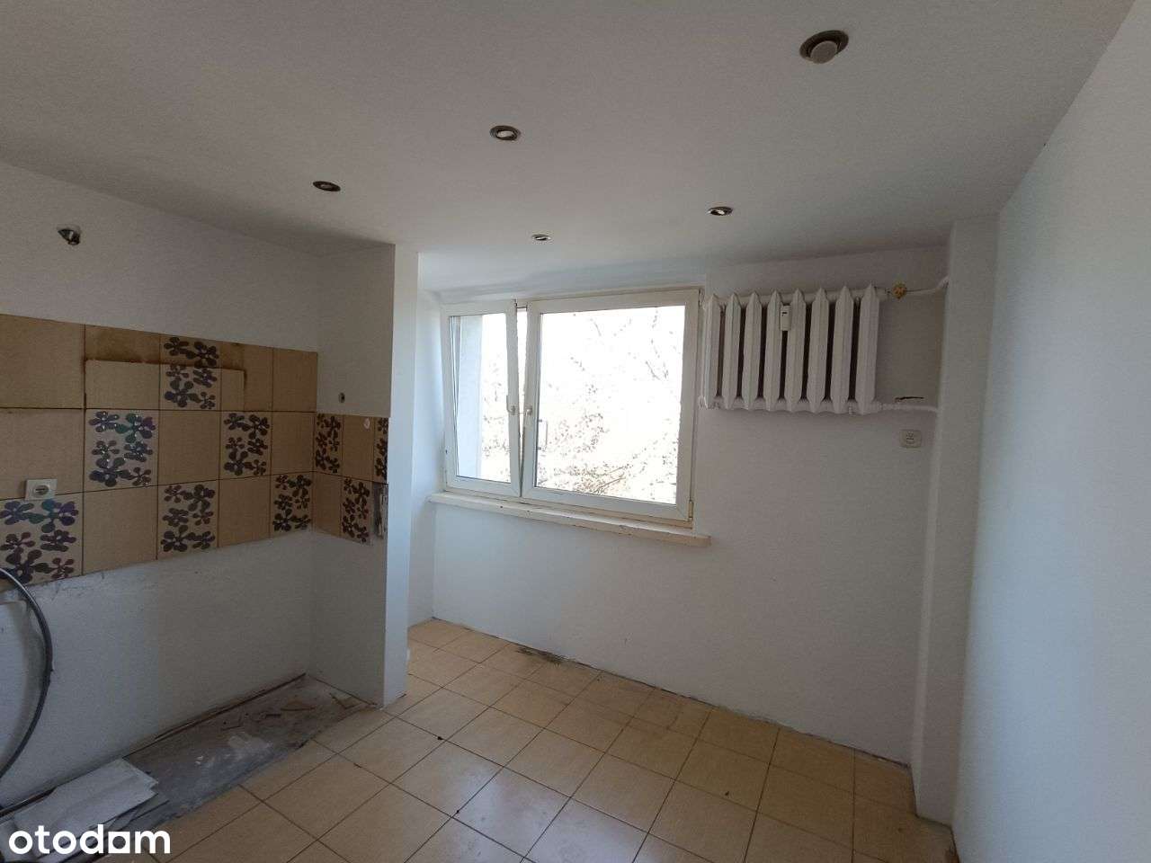 Grochów, możliwa aranżacja na 3 pokoje! OKAZJA!!-17