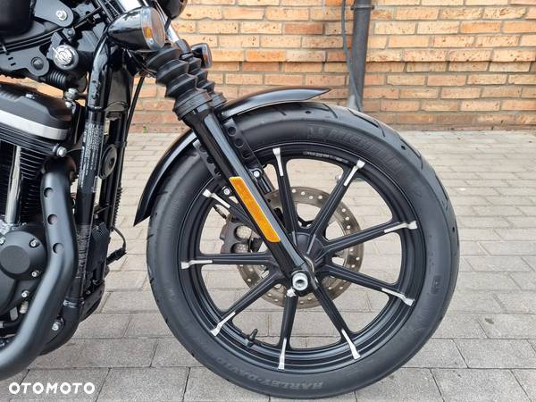 Harley-Davidson Sportster Iron 883 - 15