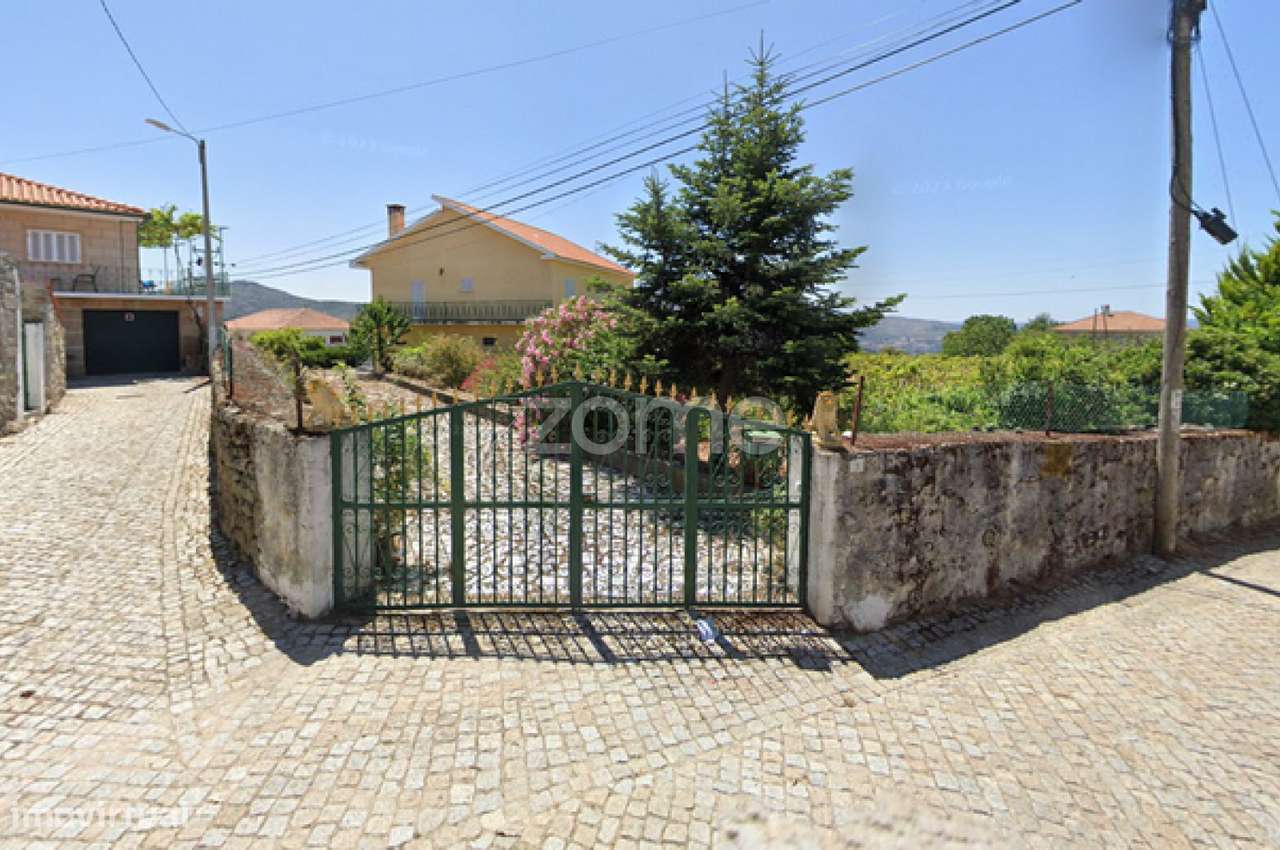 Moradia T3 Com Terreno | Paredes da Beira | São João da Pesqueira - Grande imagem: 2/50