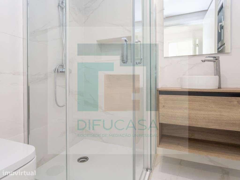 R084_2_Moradia Geminada T3+1-17