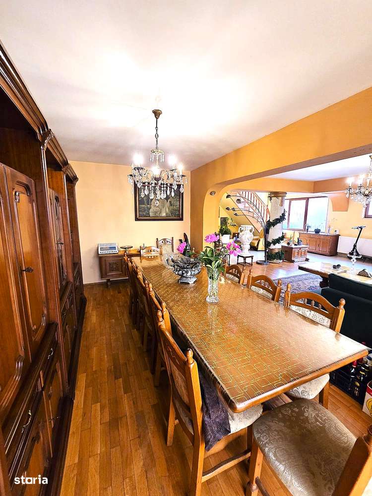 Casa spatioasa cu 5 camere | Ilarie Chendi - Imagine principală: 4/19