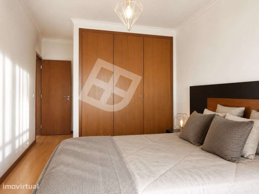 Apartamento T2 Mobilado em Localização Privilegiada-12