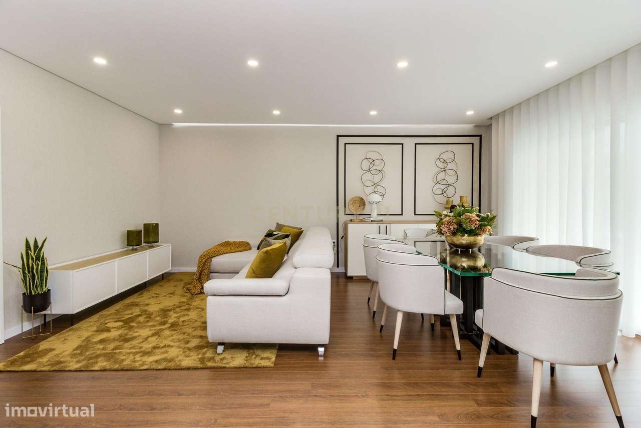 T3 NOVO com varandas e parqueamento - Grande imagem: 4/39