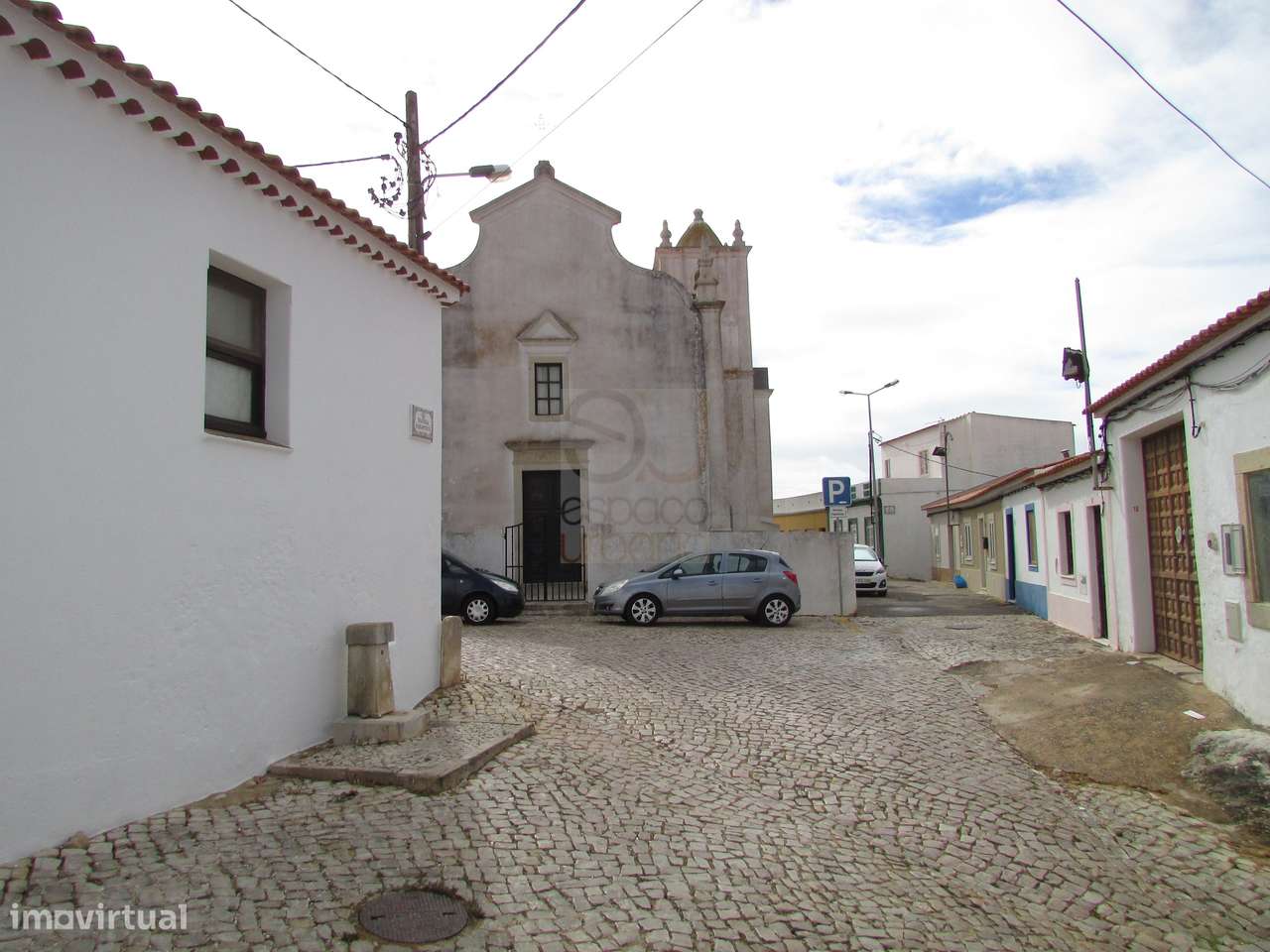 Pêra - Terreno Urbano com 645 m2 - Localização Central-8