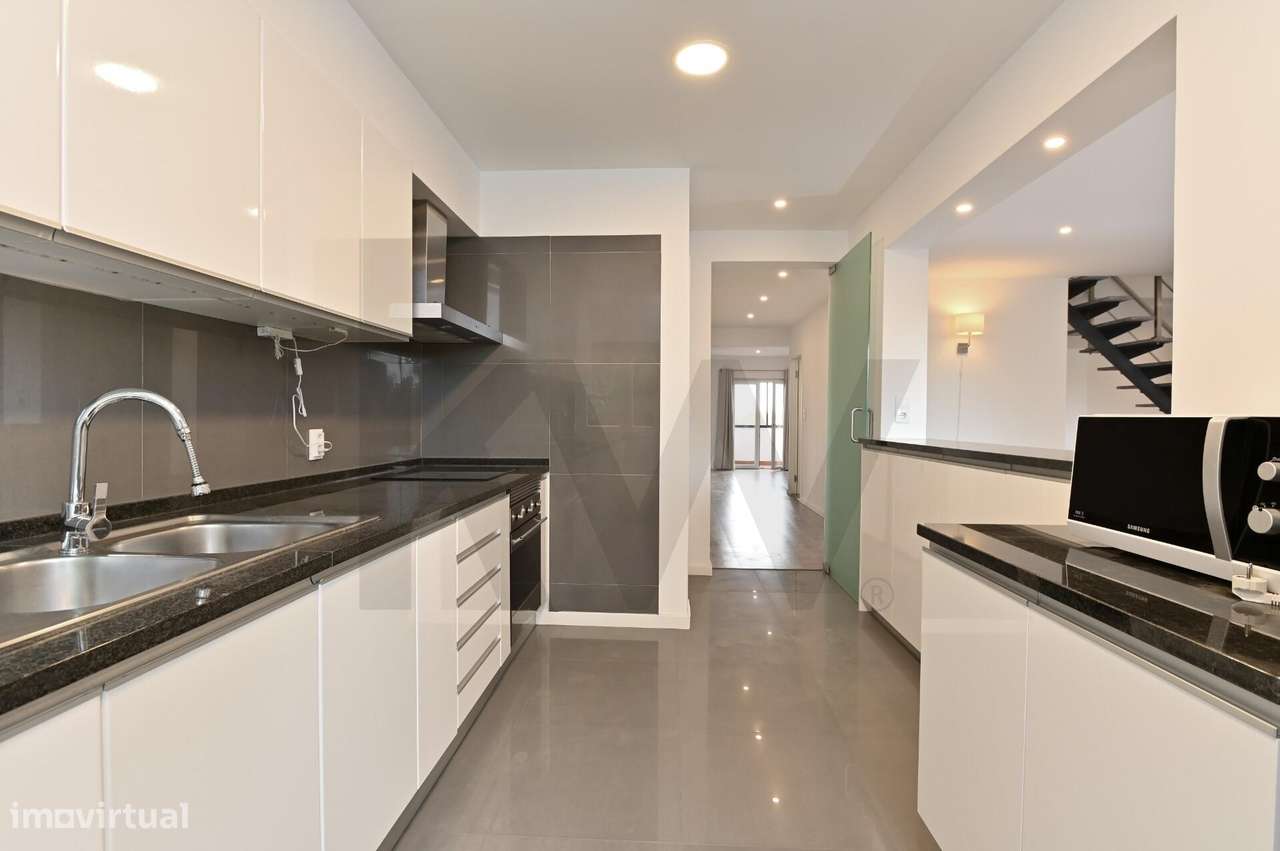 T4 Duplex  Costa da Guia – Exclusividade e Conforto em Cascais-9