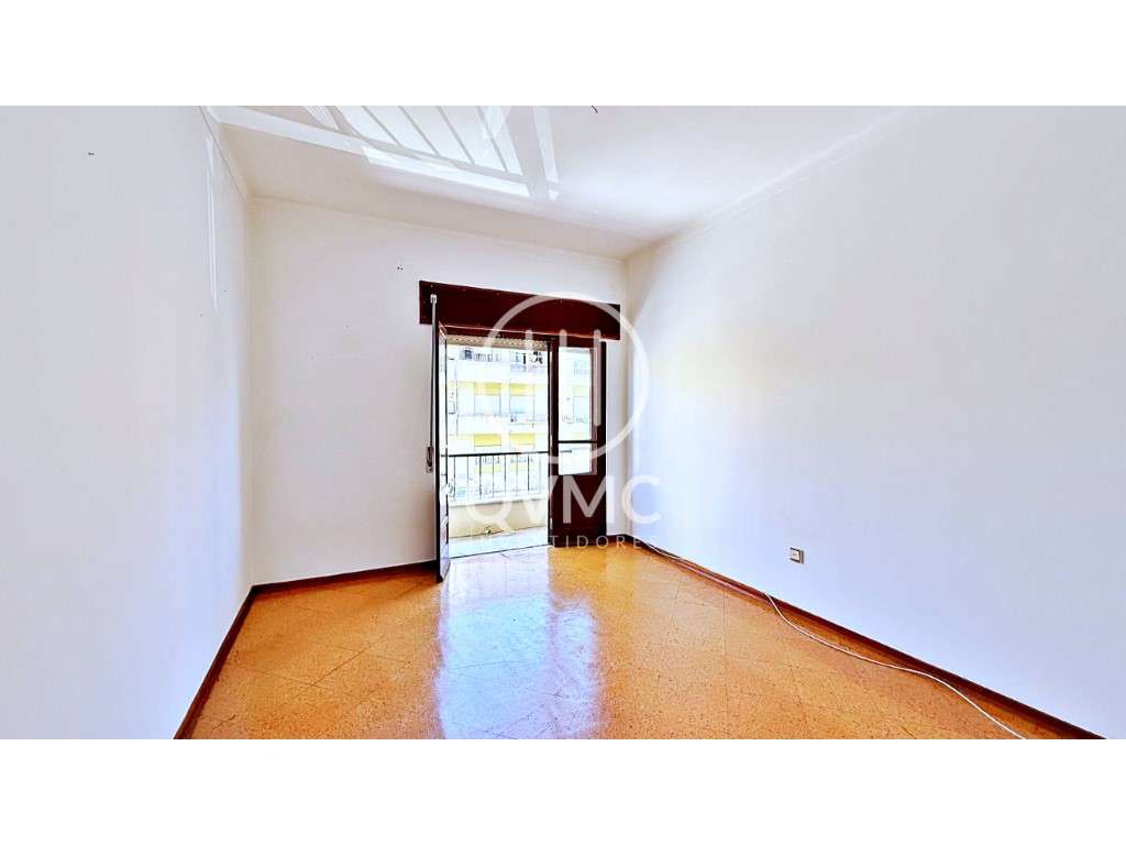 Apartamento T3 na Moita com varandas - 1º andar-15