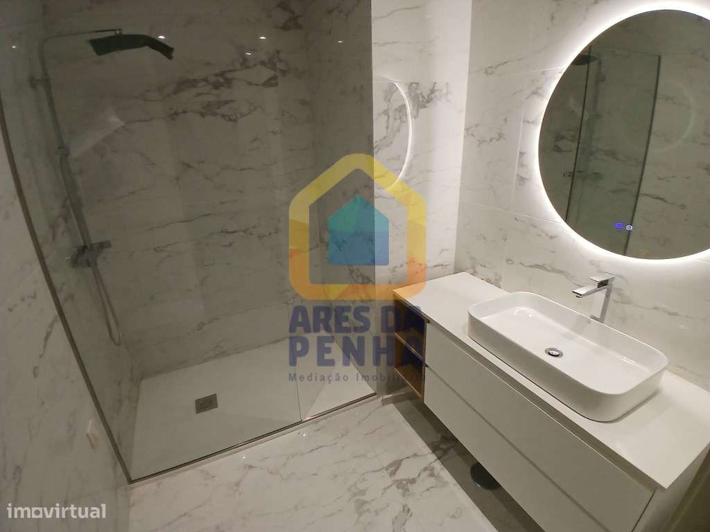 Apartamento T2+1 com Varanda e Garagem-6