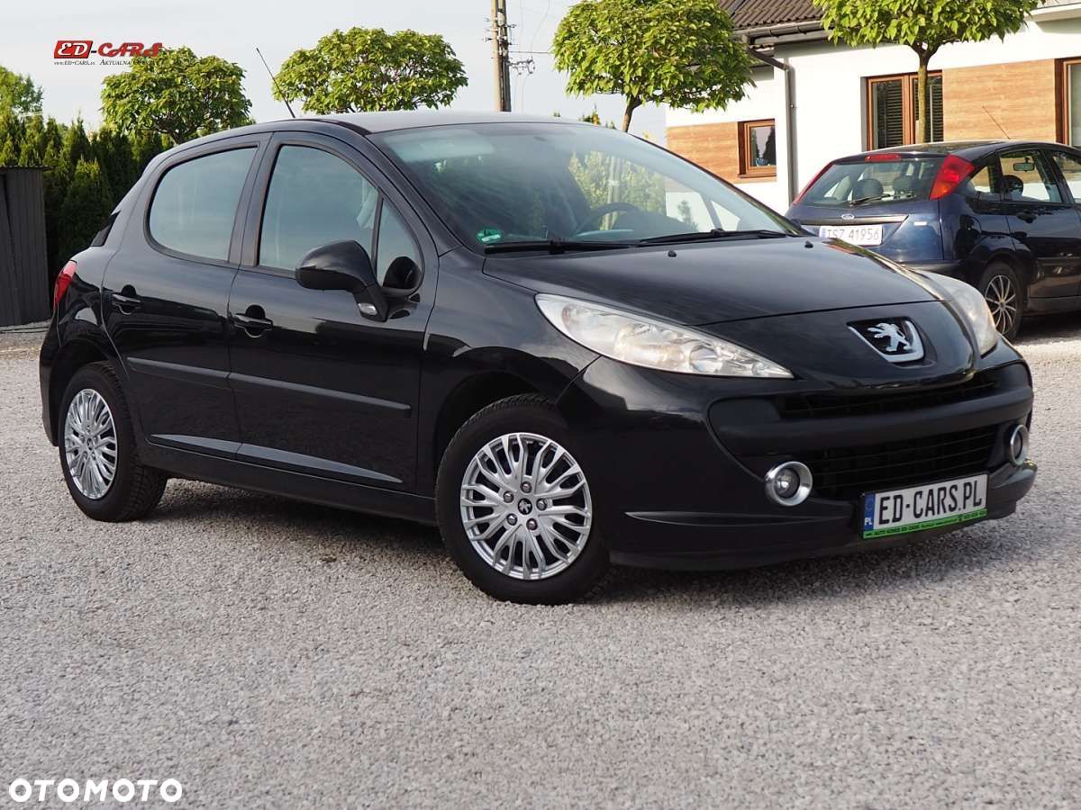 Peugeot 207 - 1