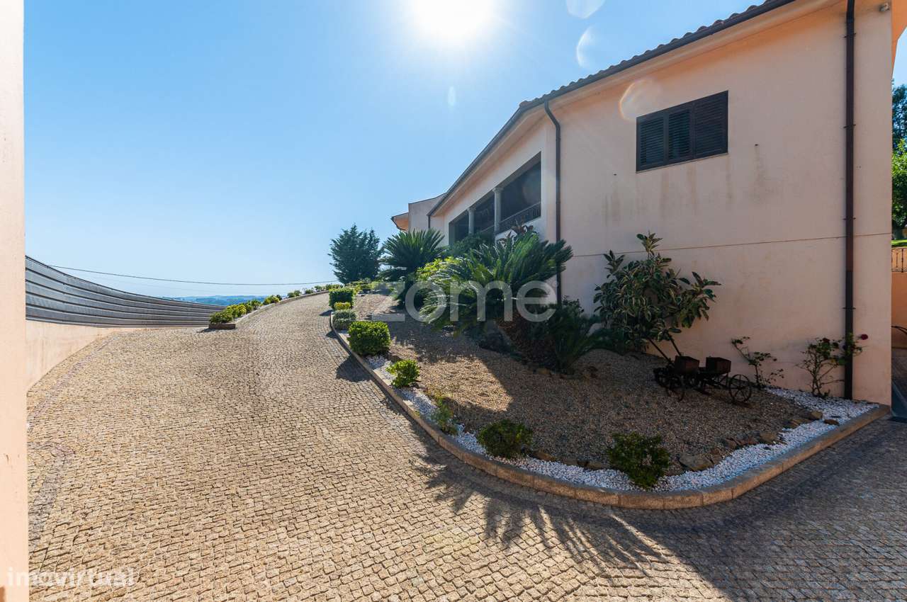 Moradia T5 com Piscina em Raimonda, Paços de Ferreira - Grande imagem: 3/60