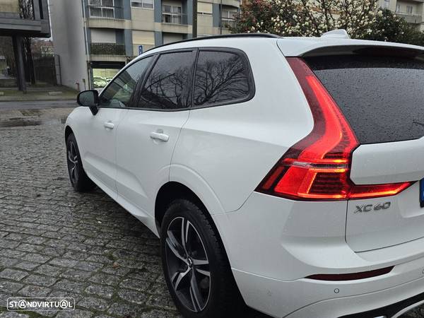 Volvo XC 60 2.0 B4 R-Design Geartronic - 9