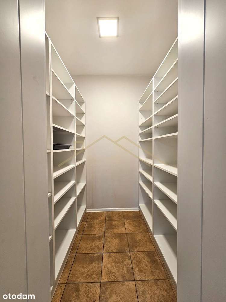 Nowoczesny Dom wolnostojący w Nawozie! Do Wejścia !-7