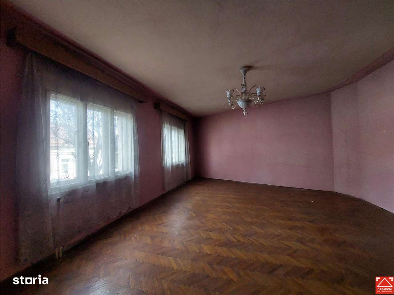 Casa cu spatiu comercial, zona Intim-4