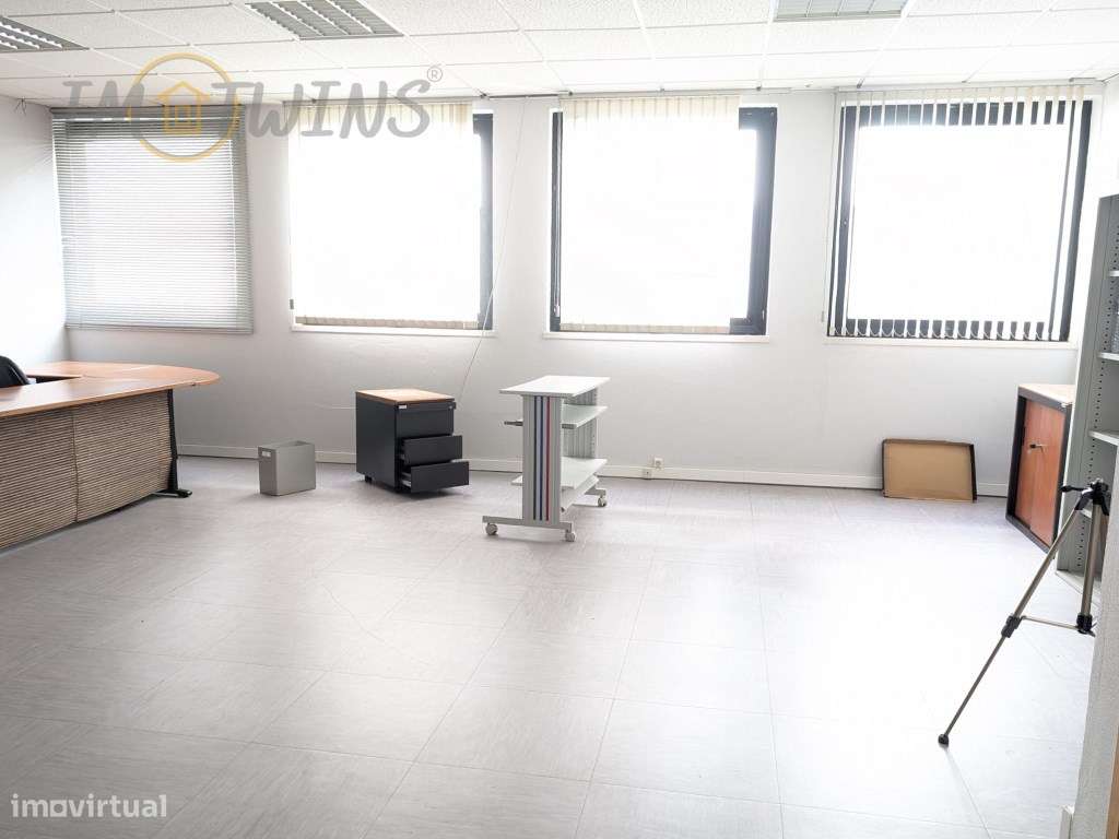 Escritório com 56 m2, em Queluz/ Massamá - Grande imagem: 4/11