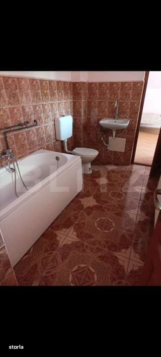 Casa de vanzare cu 5 camere - Imagine principală: 4/4