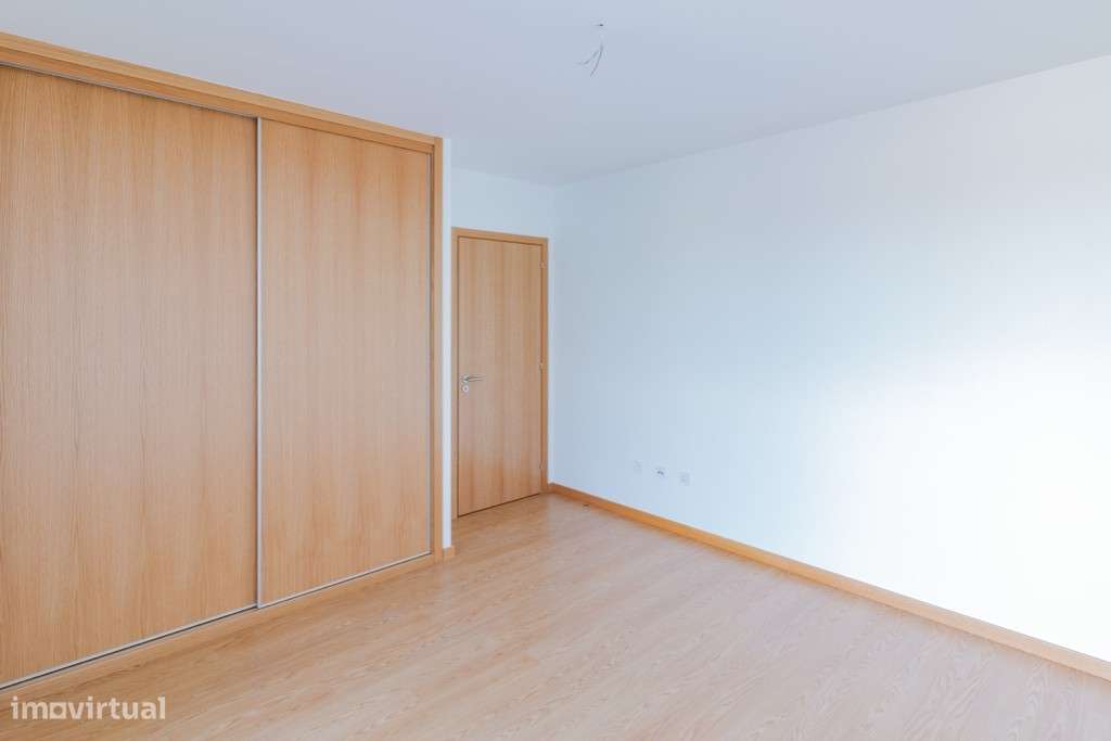 Moradia V3 Loteamento Penedos Altos - Lote 24-6