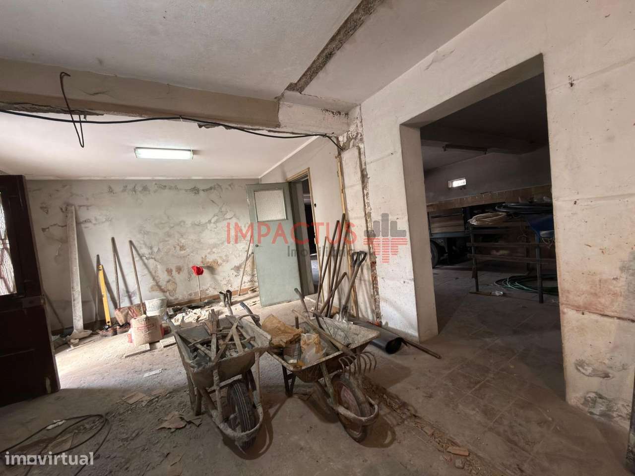 Moradia para Recuperar no Castêlo da Maia-26