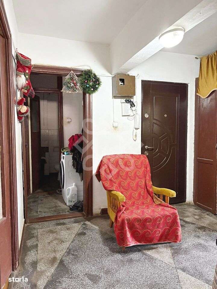 Apartament cu 4 camere de vanzare la etajul 3 in Nufarul-1