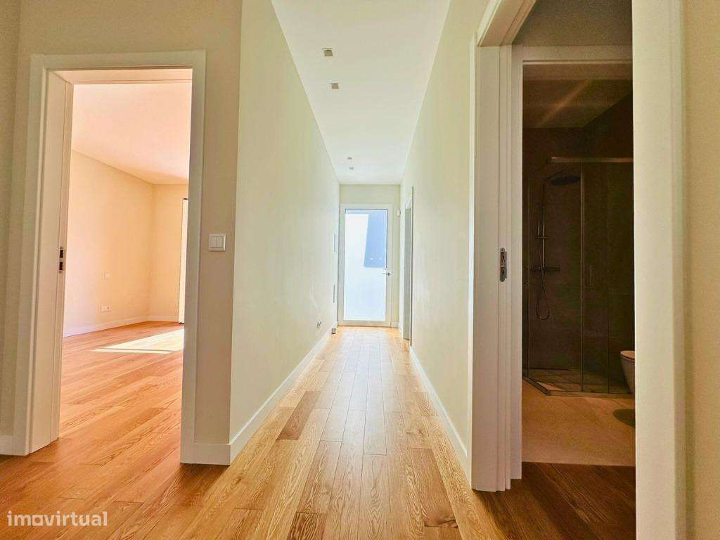 Moradia T3 Moderna com 3 Suítes no Centro do Funchal – Zona do Til-26