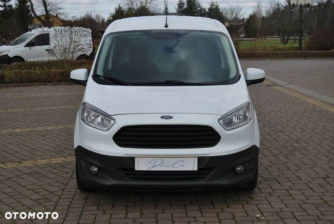 Ford Transit Courier - 10