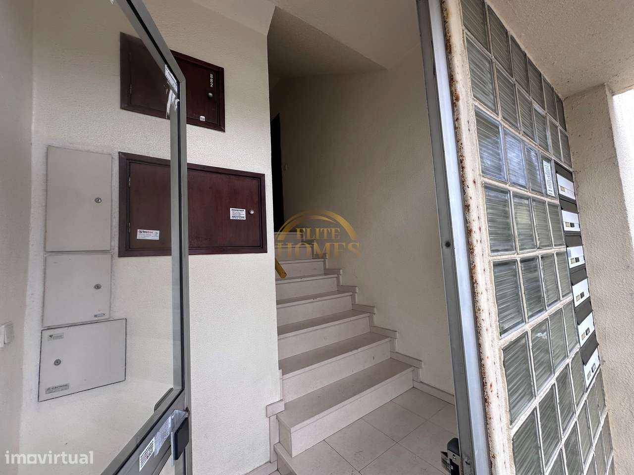 Apartamento T1, atualmente transformado em T1+1, Damaia (Amadora).-21