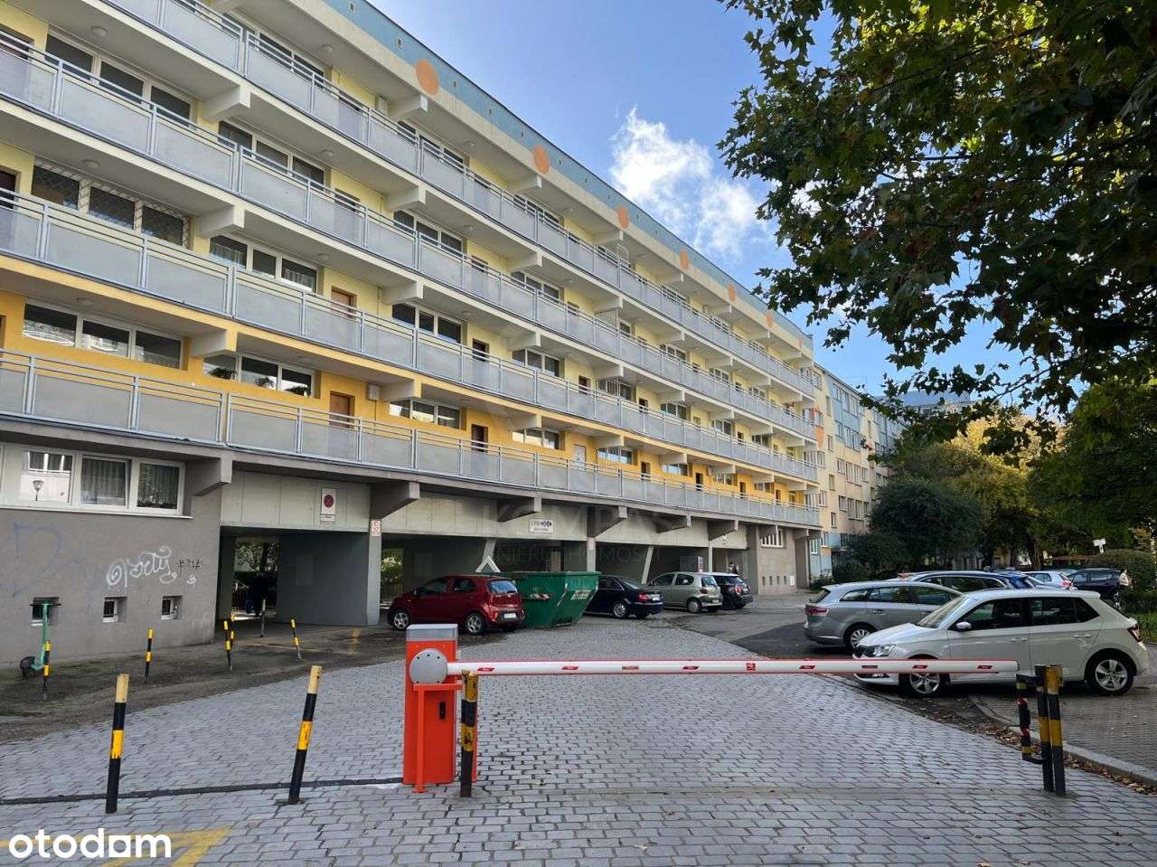 3 pokoje w świetnej lokalizacji / duży balkon-0