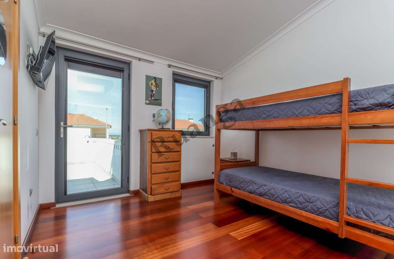 Excelente Moradia  para venda na Aldeia de Santo André-26