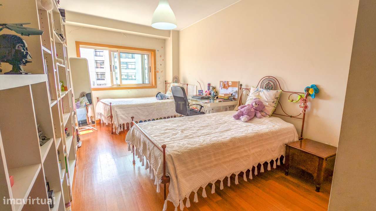 Apartamento  T4 com 4 Suítes no Coração de Vila Real - Grande imagem: 2/42