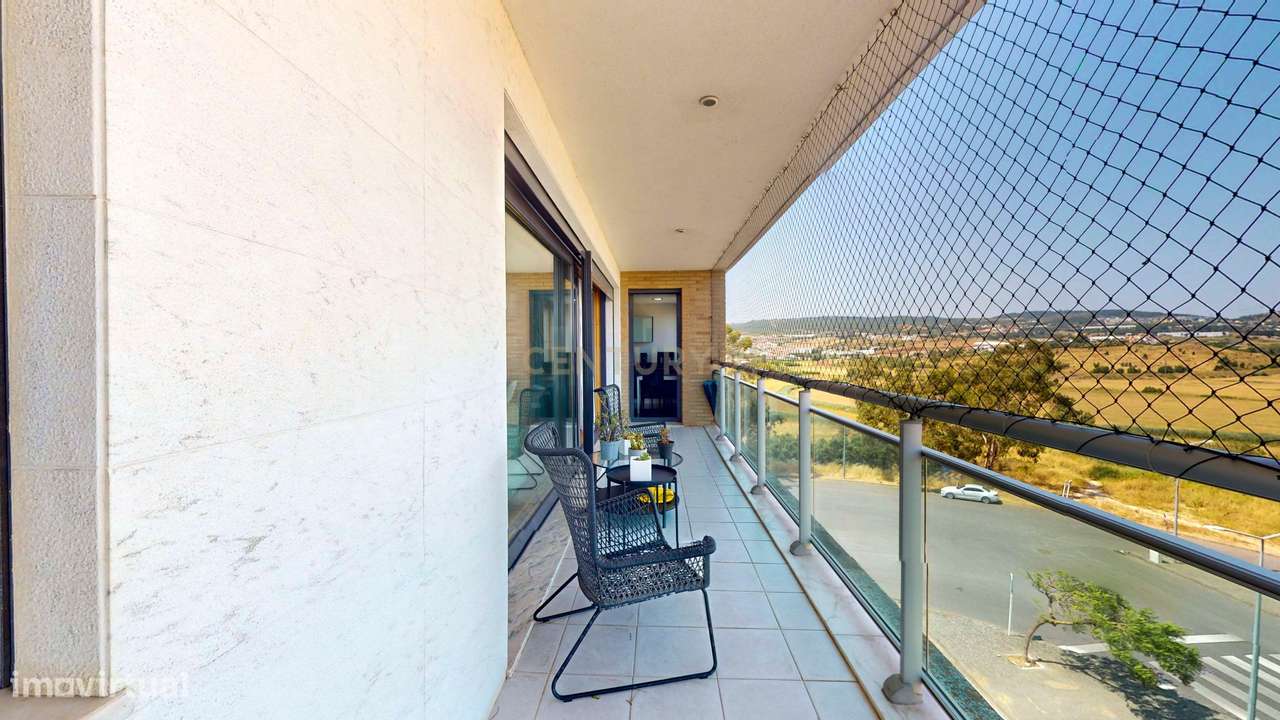 Apartamento T4 no Infantado de excelência, conforto e vista sobre a le-7