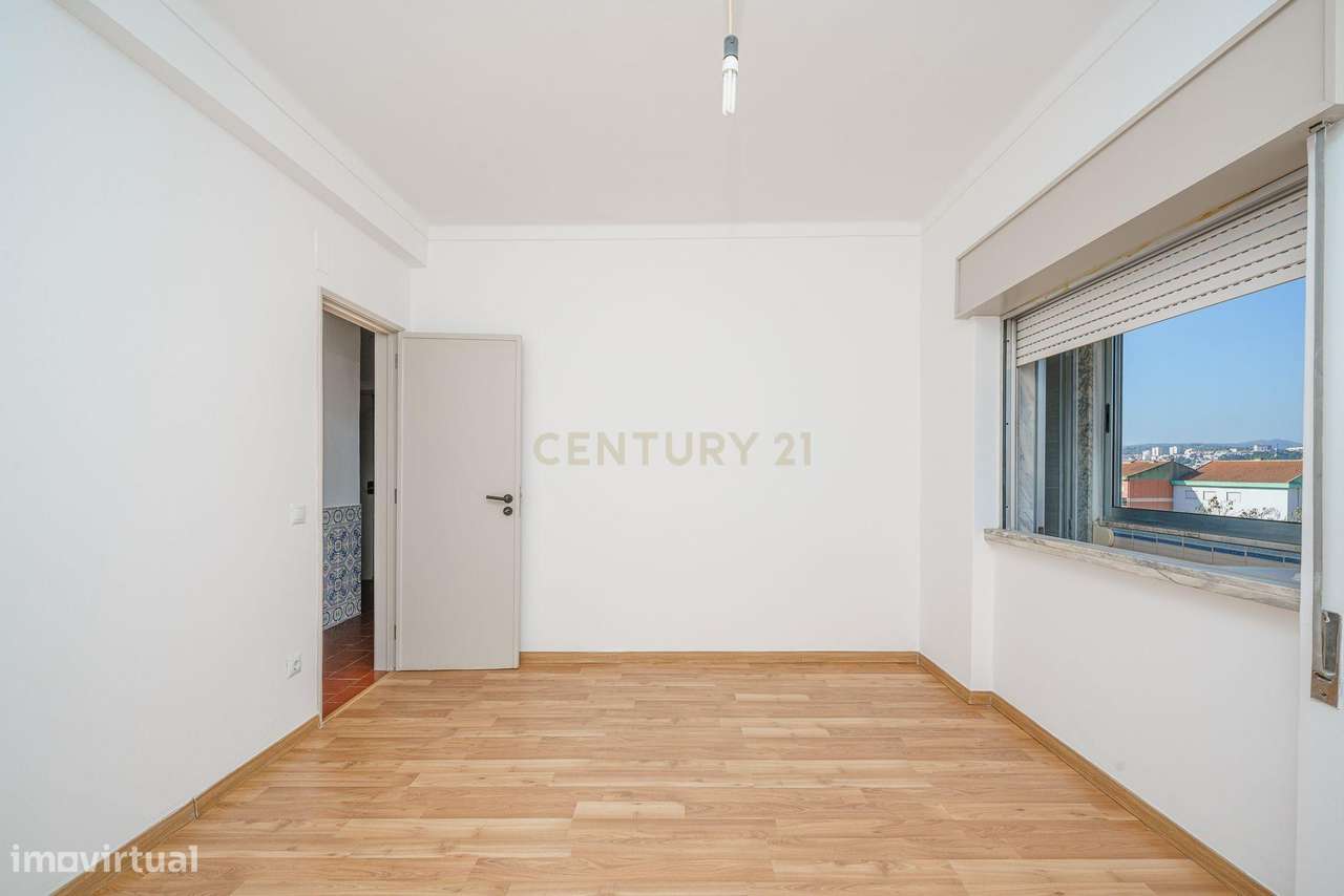 Apartamento T2 em Setúbal – Excelente Oportunidade-12