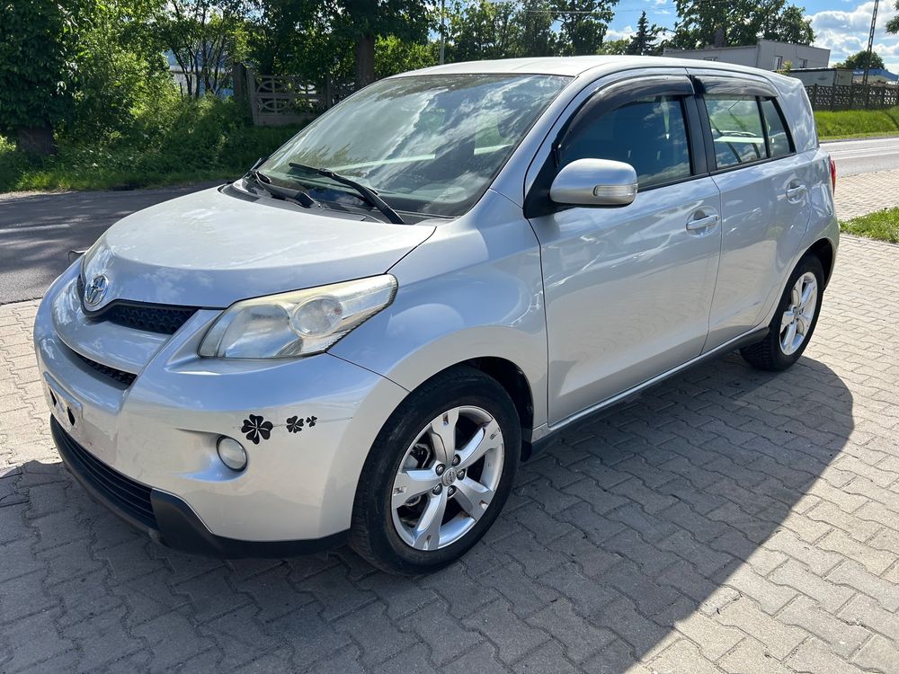 Toyota Urban Cruiser 2011