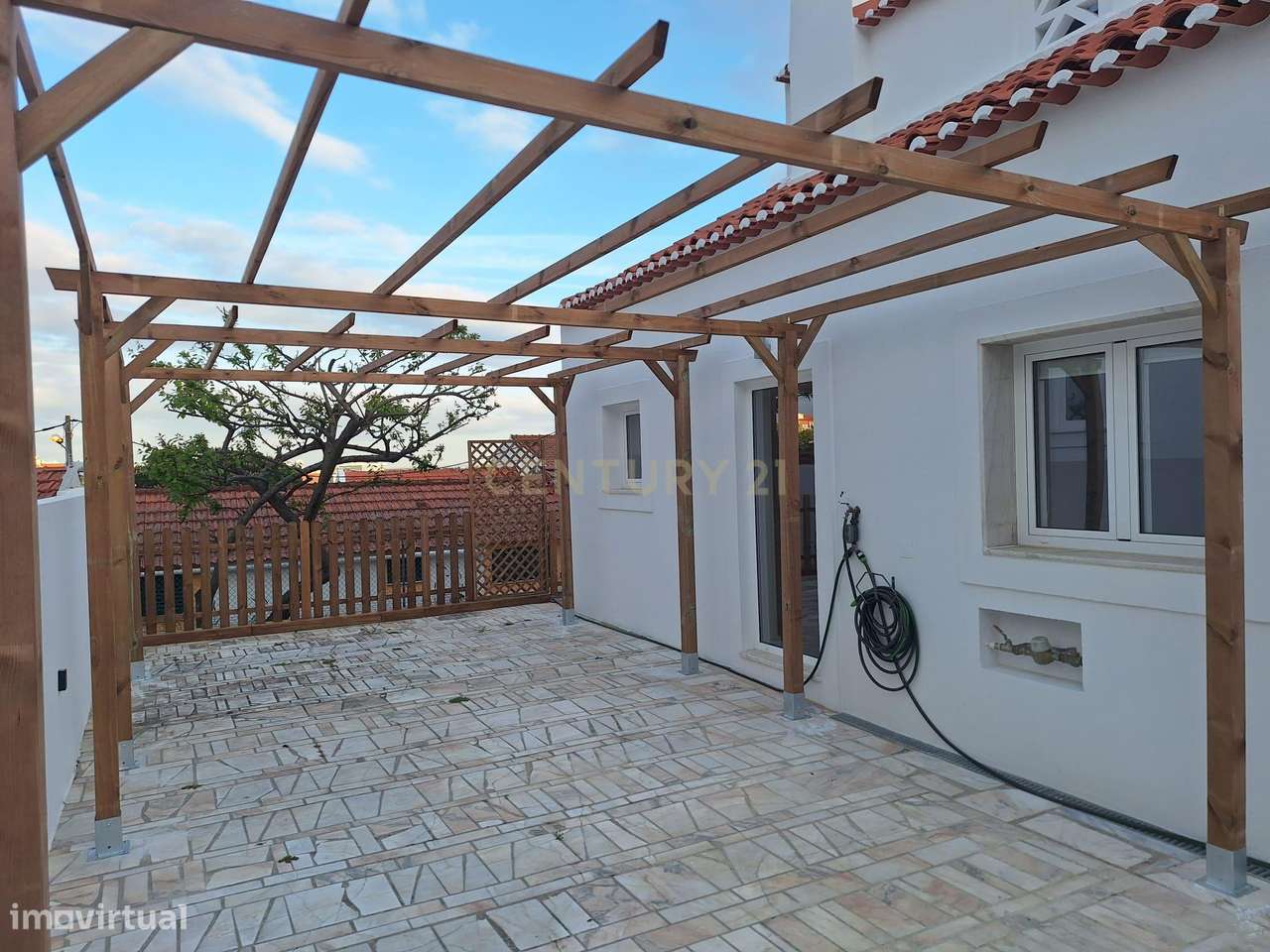 MORADIA T2 com JARDIM * Bairro tranquilo Cova Piedade Almada * 25 min-19