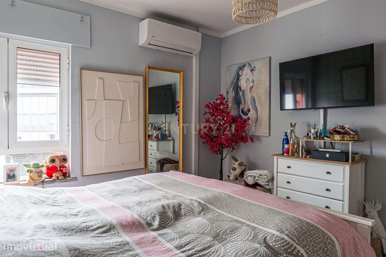 Apartamento T3 em Alfragide com Parqueamento-16