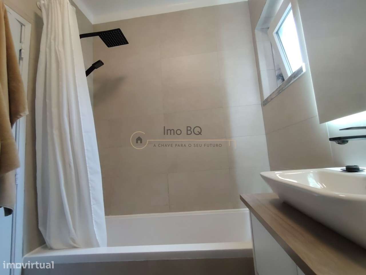 Apartamento T2 Renovado - Venteira-9