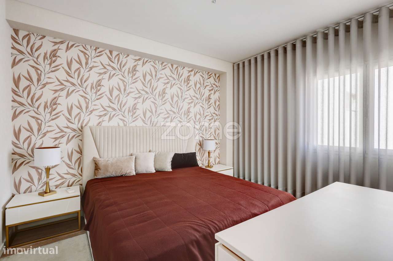 Apartamento T5 Novo em Sacavém-31