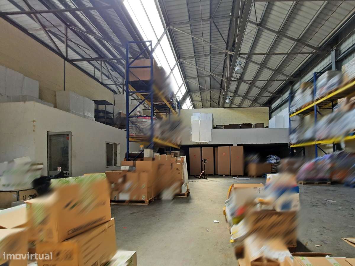 Armazém Venda Palmela | 2.231 m2 | Licença Industrial e Serviços-5