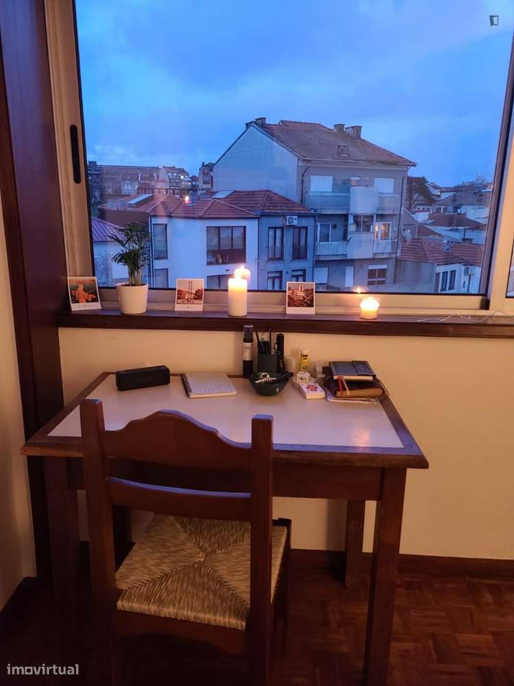 Quarto - localizado em Santo Ildefonso Porto - Grande imagem: 4/8