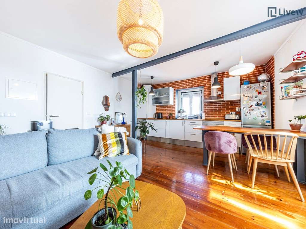 Apartamento T1 renovado e com ótima exposição solar-18