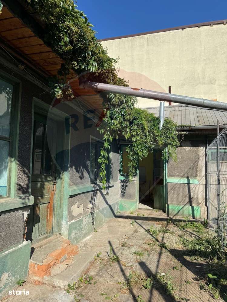 De vânzare casă – Cartier 23 August, la 5 minute de Metrou Republica - Imagine principală: 5/12